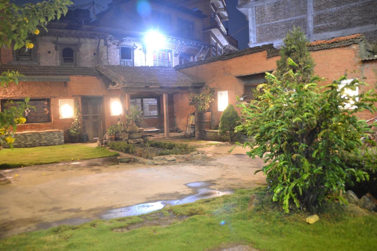 Pradhan House - Home Stay With Garden Μπακταπούρ Εξωτερικό φωτογραφία